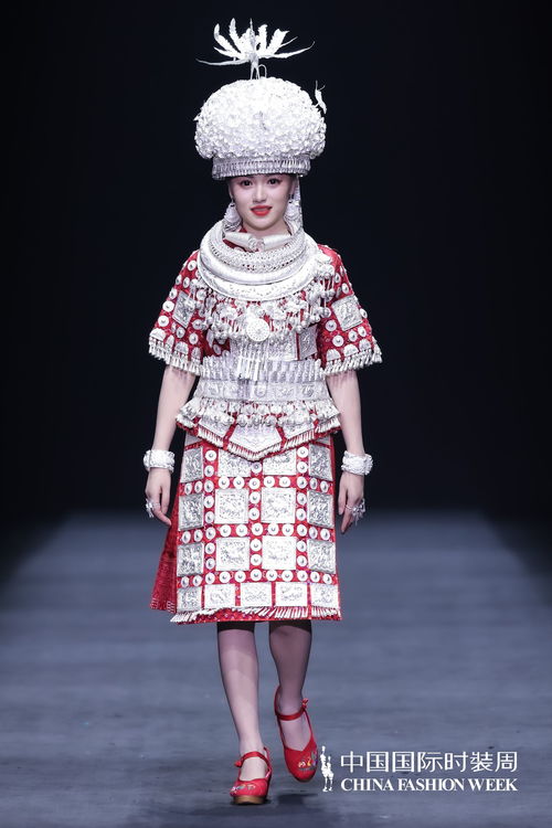 多彩貴州網(wǎng) 貴州 村t 登上中國(guó)國(guó)際時(shí)裝周 非遺服飾文化推廣再添新榮譽(yù)